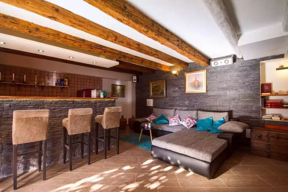 Villa 900m² in Croatia, Jesenice. Priced at 1570000€ rent photo-22