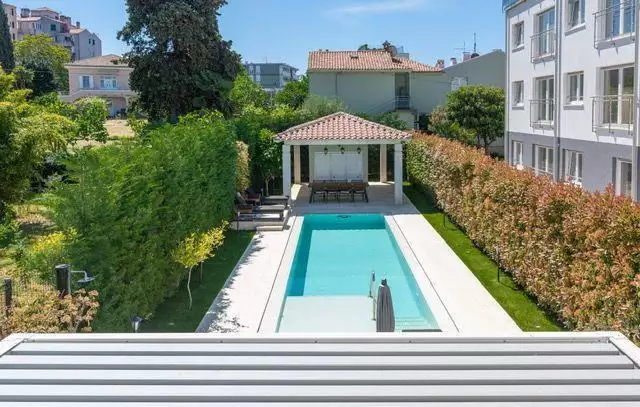 Villa 350m² in Croatia, Rovinj. Priced at 2877000€ rent photo-4