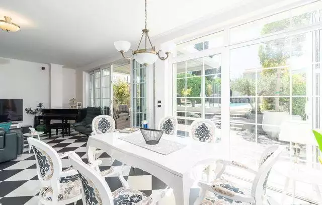 Villa 350m² in Croatia, Rovinj. Priced at 2877000€ rent photo-8