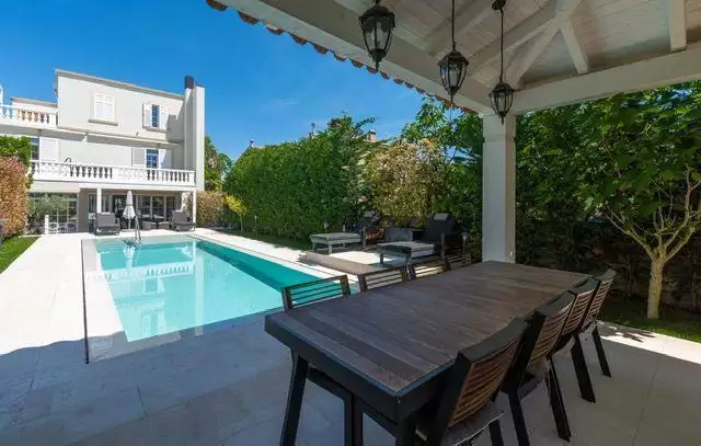 Villa 350m² in Croatia, Rovinj. Priced at 2877000€ rent photo-9