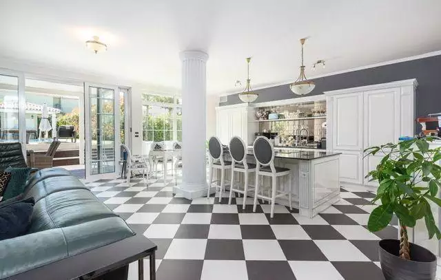 Villa 350m² in Croatia, Rovinj. Priced at 2877000€ rent photo-14
