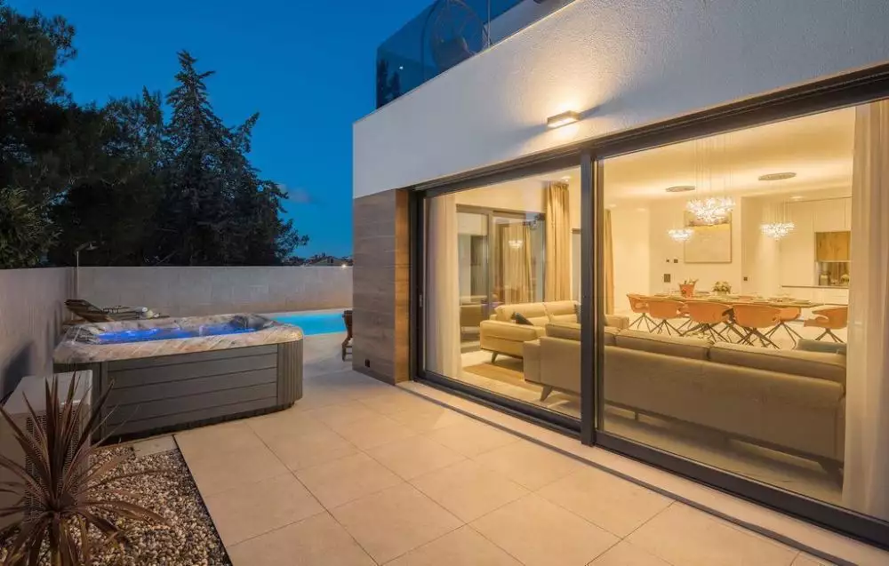 Villa 250m² in Croatia, Umag. Priced at 2300000€ rent photo-16