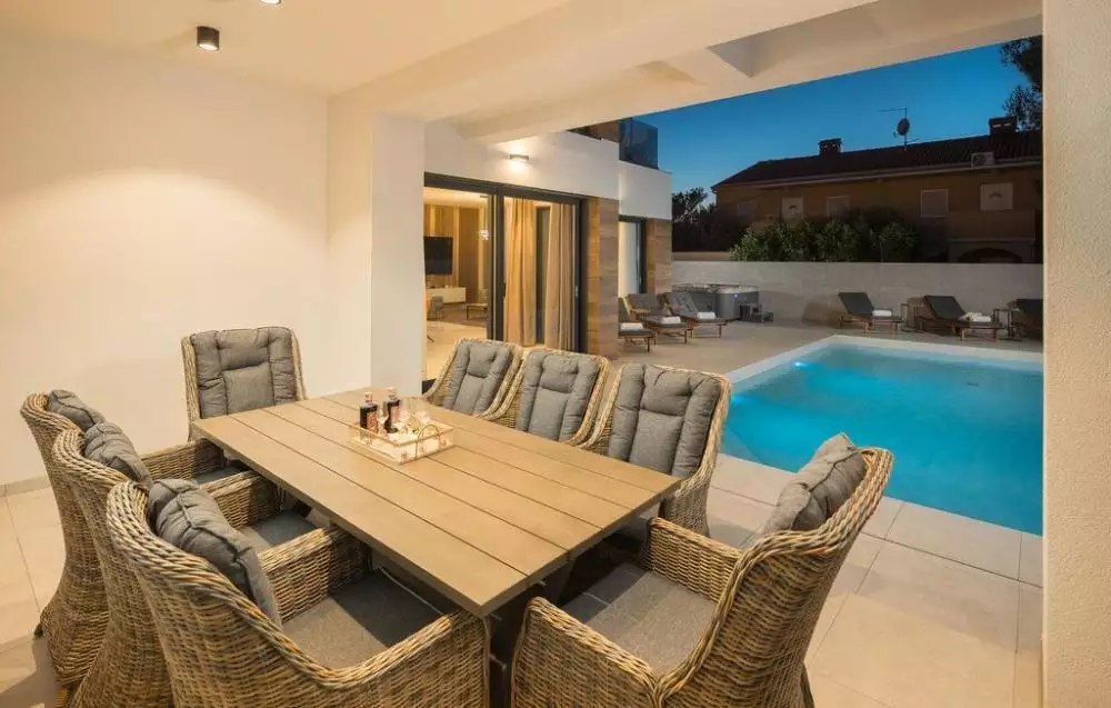Villa 250m² in Croatia, Umag. Priced at 2300000€ rent photo-17