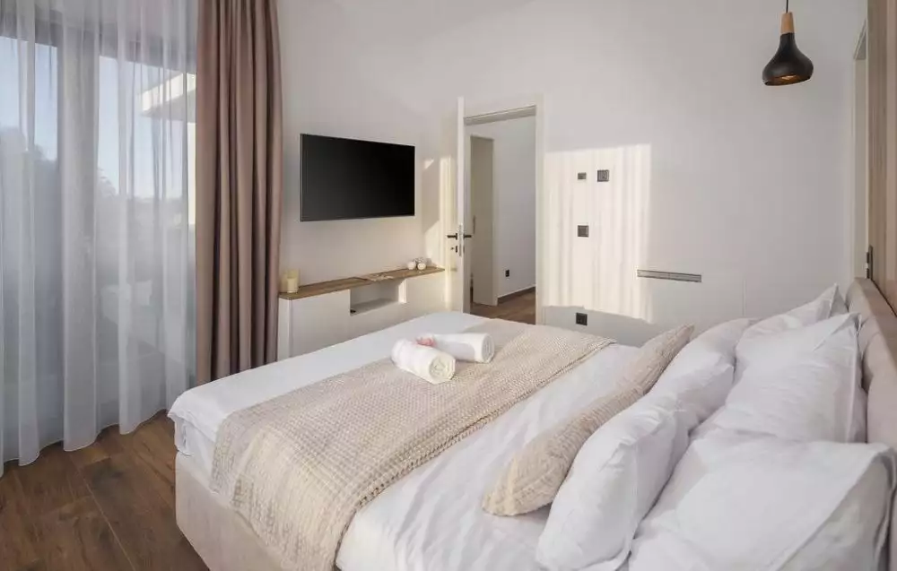 Villa 250m² in Croatia, Umag. Priced at 2300000€ rent photo-23