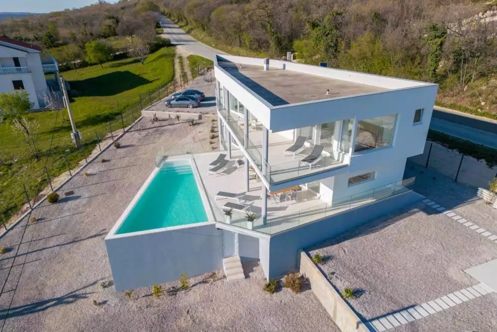 Villa 223m² in Croatia, Labin. Priced at 699000€ rent photo-2