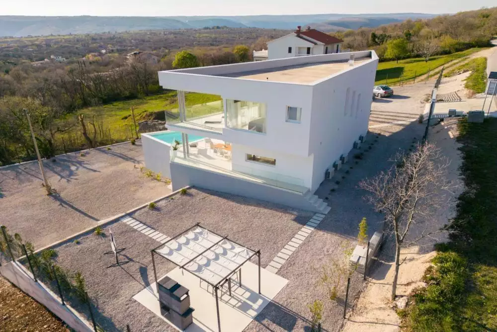 Villa 223m² in Croatia, Labin. Priced at 699000€ rent photo-5