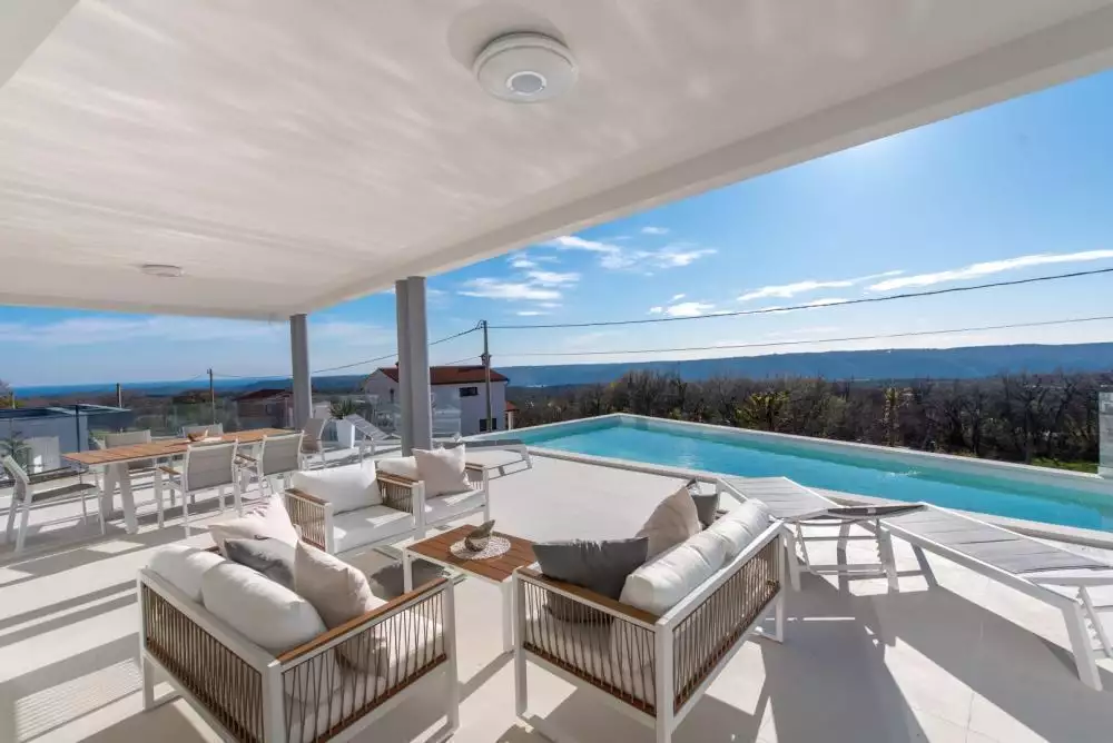 Villa 223m² in Croatia, Labin. Priced at 699000€ rent photo-6