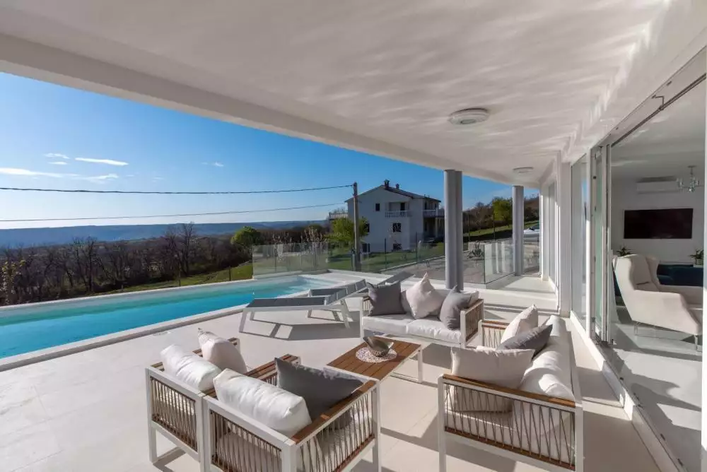 Villa 223m² in Croatia, Labin. Priced at 699000€ rent photo-7