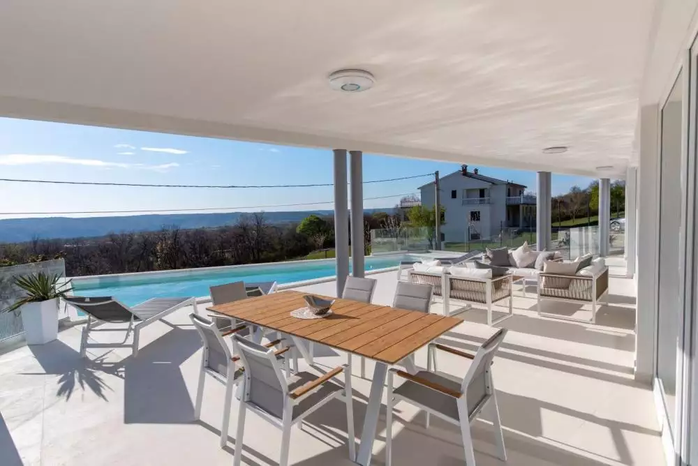 Villa 223m² in Croatia, Labin. Priced at 699000€ rent photo-9