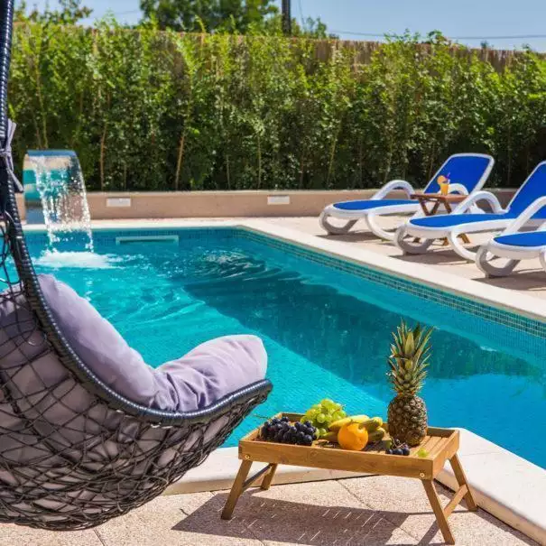 Villa 246m² in Croatia, Kastela. Priced at 650000€ rent photo-2