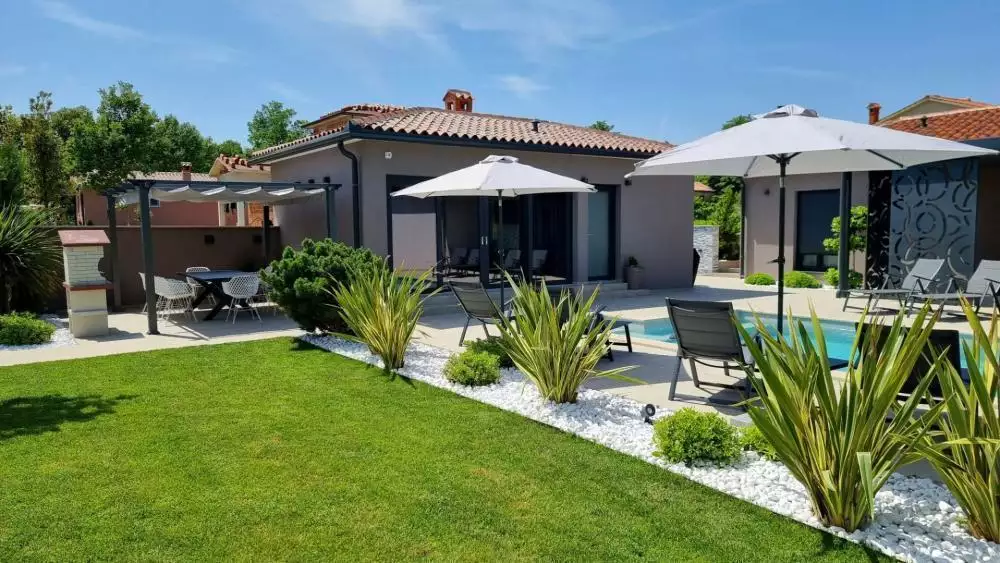 Villa 212m² in Croatia, Labin. Priced at 695000€ rent photo-13