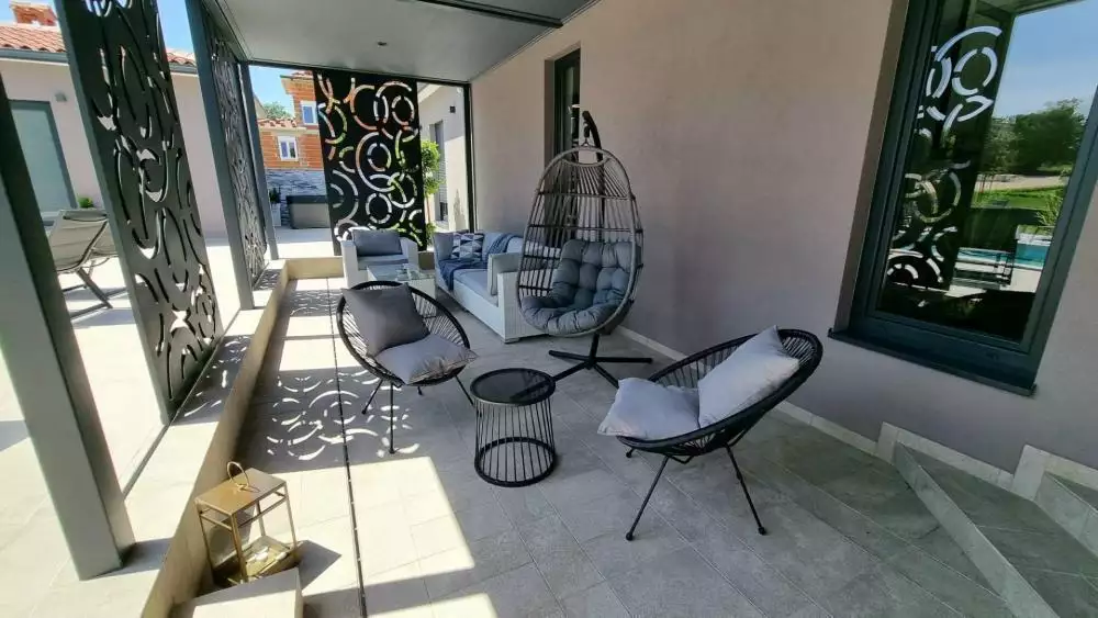 Villa 212m² in Croatia, Labin. Priced at 695000€ rent photo-18
