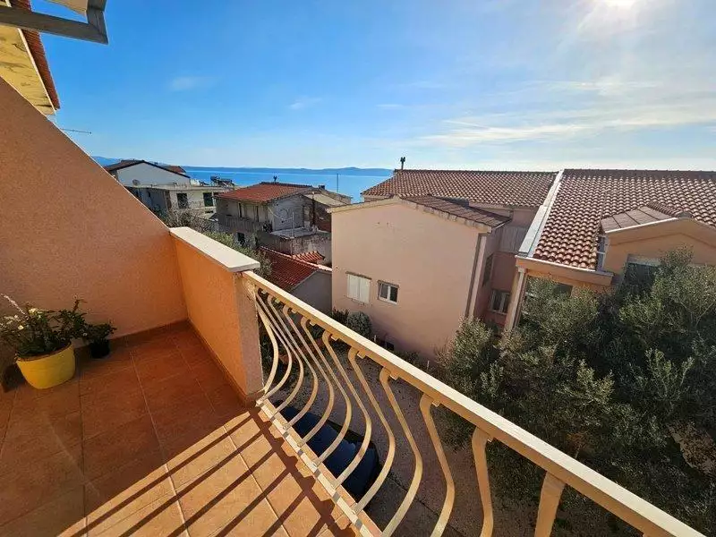 Hotels 377m² in Croatia, Tucepi. Priced at 950000€ rent photo-2