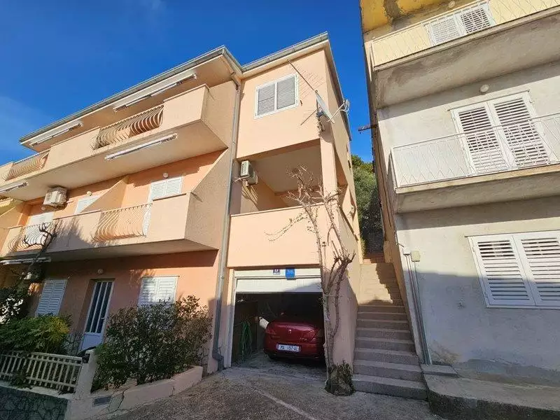 Hotels 377m² in Croatia, Tucepi. Priced at 950000€ rent photo-9