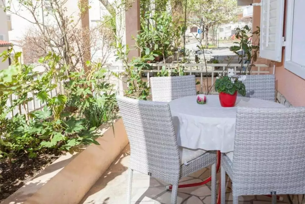 Hotels 377m² in Croatia, Tucepi. Priced at 950000€ rent photo-16