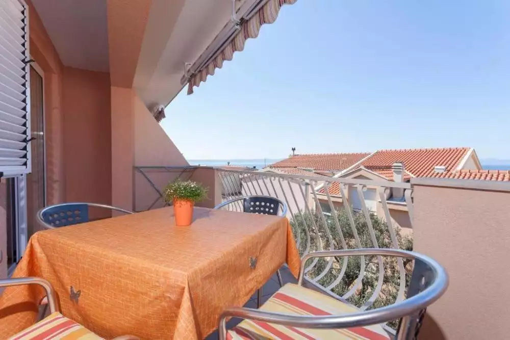 Hotels 377m² in Croatia, Tucepi. Priced at 950000€ rent photo-17