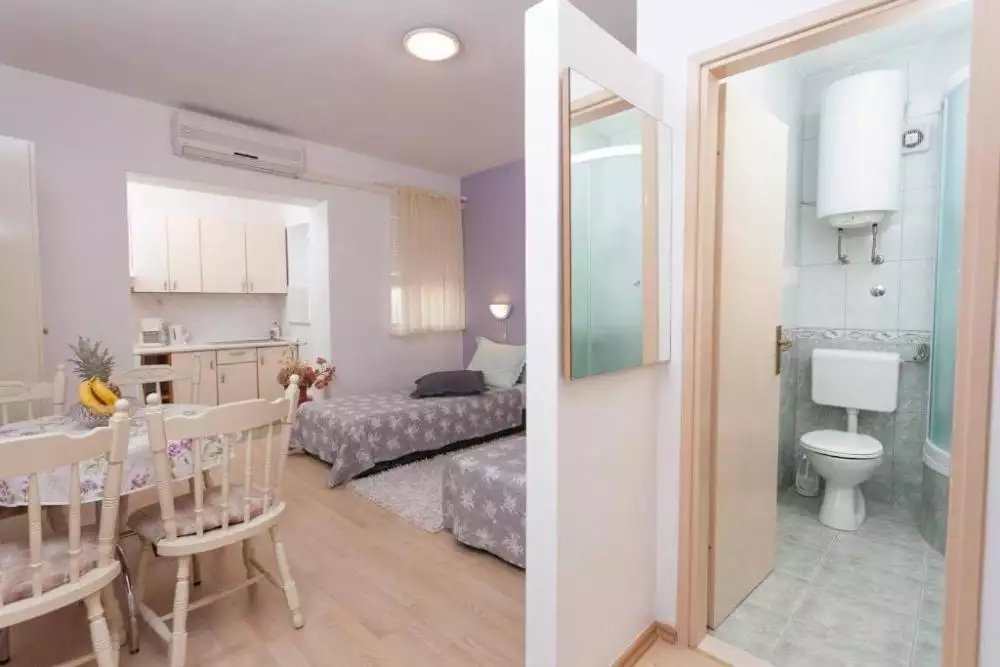 Hotels 377m² in Croatia, Tucepi. Priced at 950000€ rent photo-23