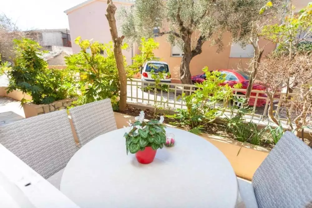 Hotels 377m² in Croatia, Tucepi. Priced at 950000€ rent photo-25