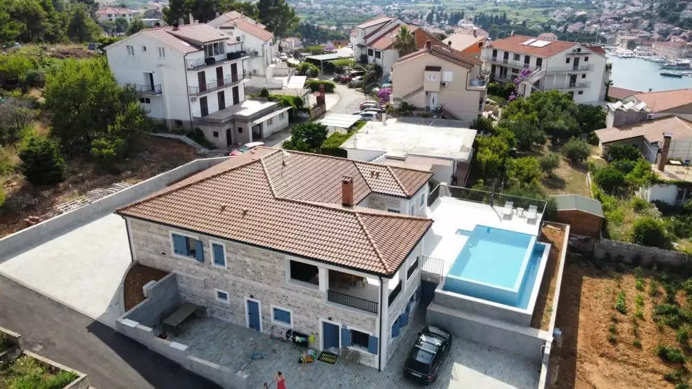Villa 230m² in Croatia, Jelsa. Priced at 1950000€ rent photo-6