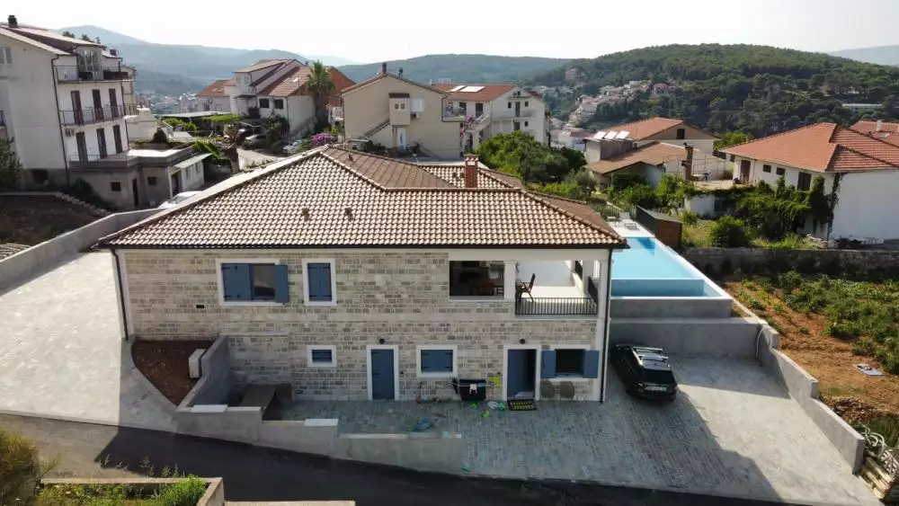 Villa 230m² in Croatia, Jelsa. Priced at 1950000€ rent photo-8