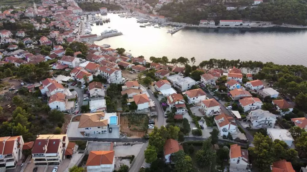 Villa 230m² in Croatia, Jelsa. Priced at 1950000€ rent photo-10