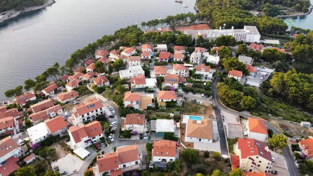 Villa 230m² in Croatia, Jelsa. Priced at 1950000€ rent photo-11