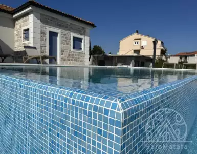 Buy in Croatia for 1950000€