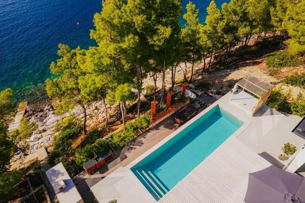 Villa 170m² in Croatia, Korcula. Priced at 2600000€ rent photo-1