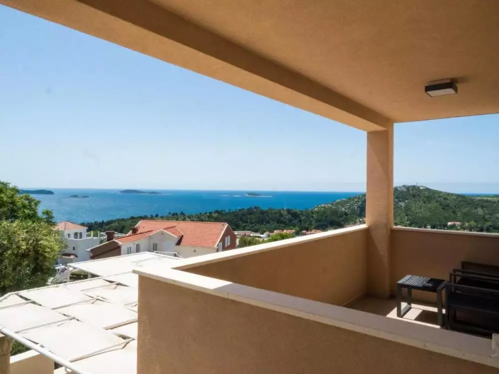 Villa 300m² in Croatia, Mlini. Priced at 1200000€ rent photo-2