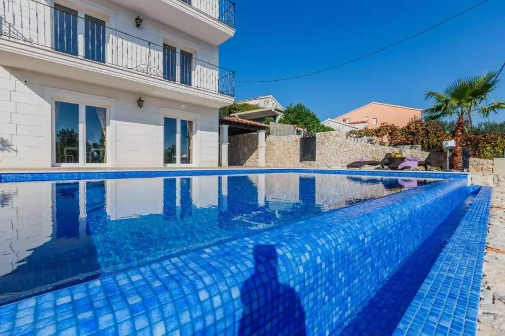 Villa 247m² in Croatia, Trogir. Priced at 1400000€ rent photo-2