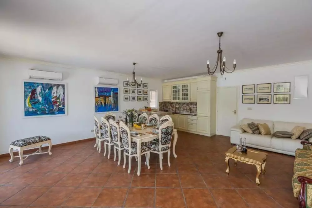 Villa 247m² in Croatia, Trogir. Priced at 1400000€ rent photo-8