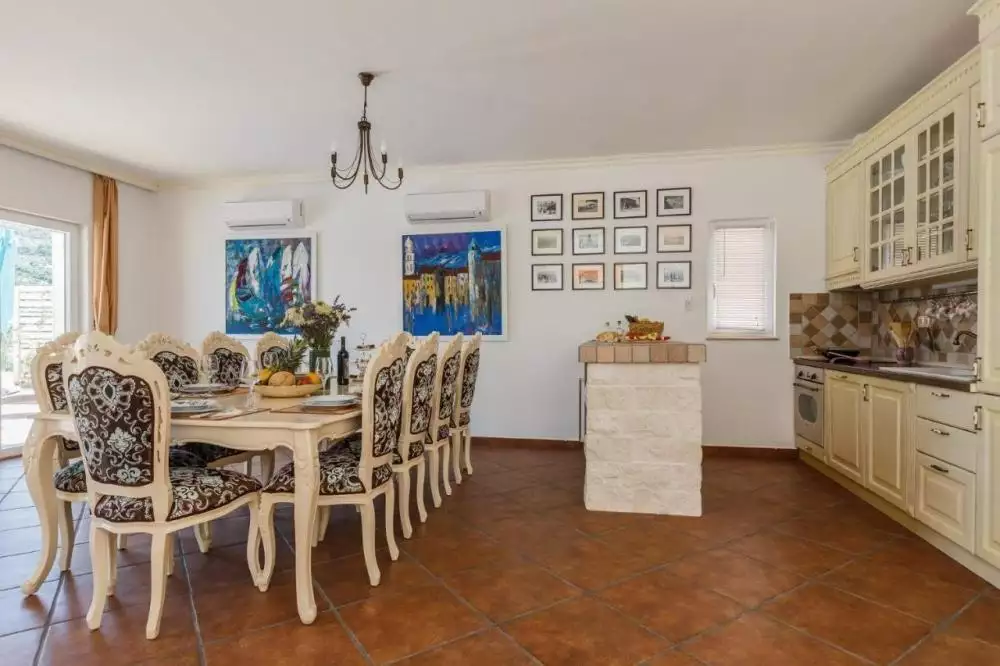 Villa 247m² in Croatia, Trogir. Priced at 1400000€ rent photo-16