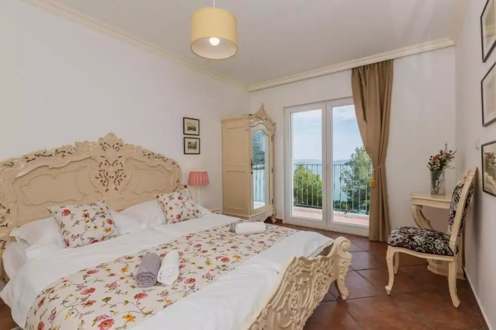 Villa 247m² in Croatia, Trogir. Priced at 1400000€ rent photo-21