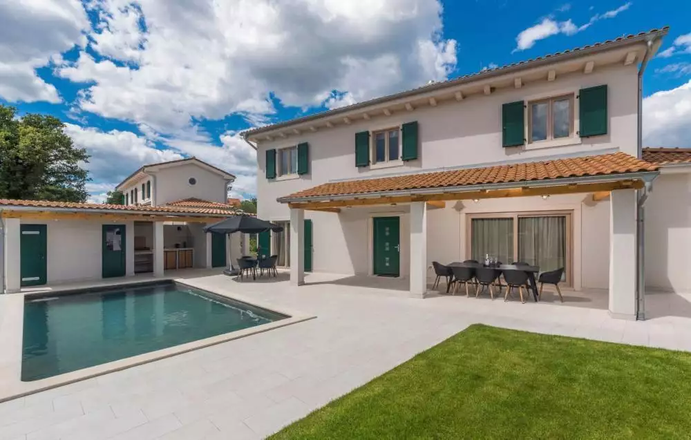 Villa 160m² in Croatia, Barban. Priced at 570000€ rent photo-7
