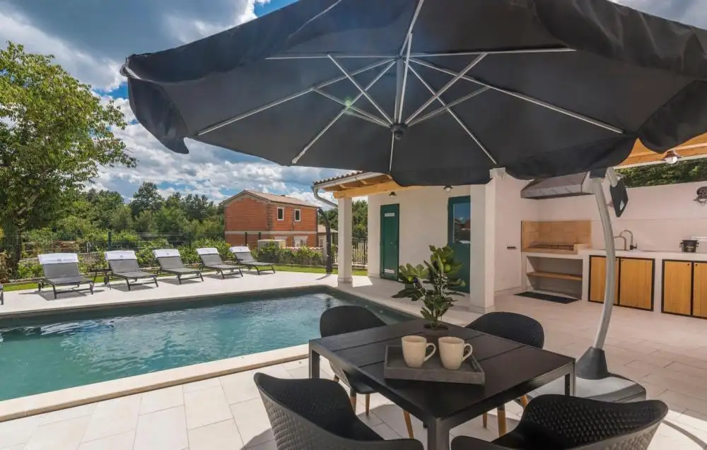 Villa 160m² in Croatia, Barban. Priced at 570000€ rent photo-19