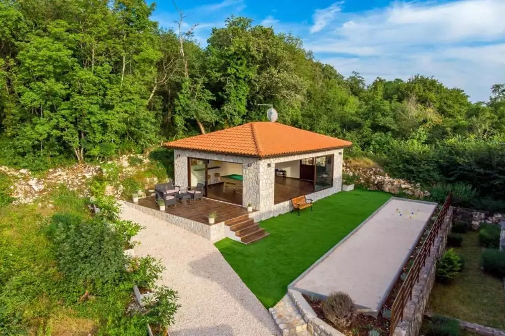Villa 300m² in Italy, Mutignano. Priced at 890000€ rent photo-8