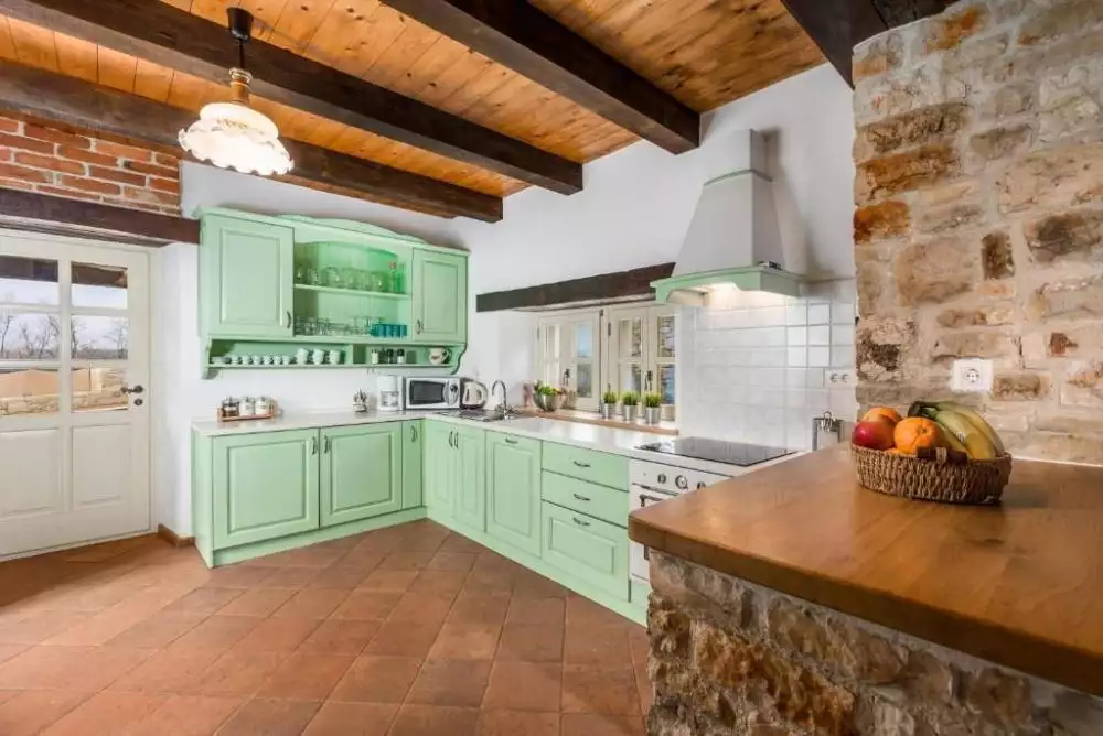 Villa 300m² in Italy, Mutignano. Priced at 890000€ rent photo-14