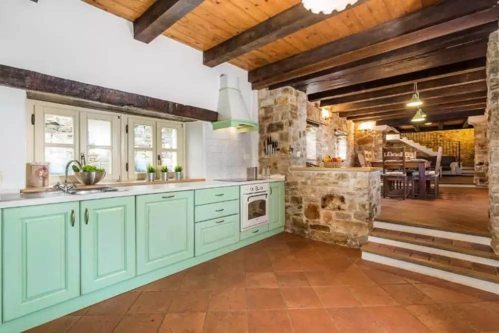 Villa 300m² in Italy, Mutignano. Priced at 890000€ rent photo-15