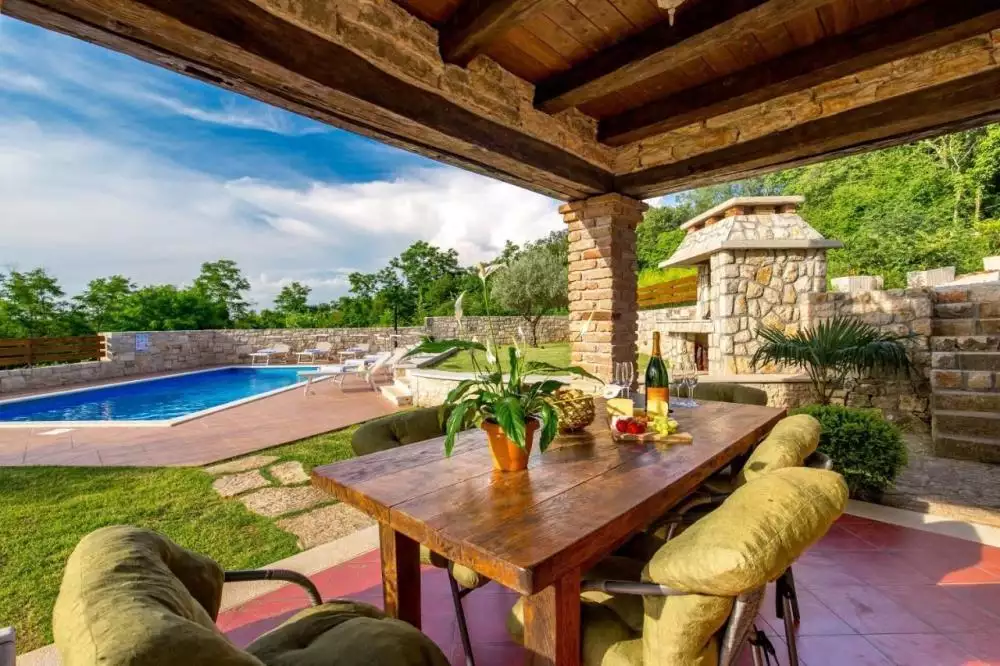 Villa 300m² in Italy, Mutignano. Priced at 890000€ rent photo-22