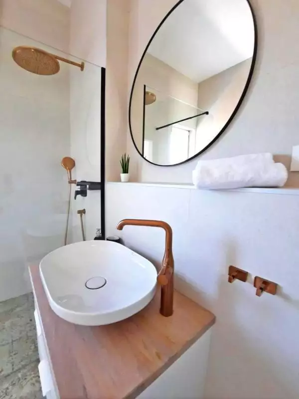 Villa 265m² in Croatia, Kanfanar. Priced at 950000€ rent photo-10