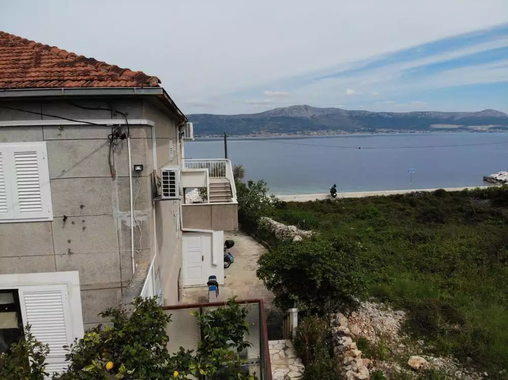 Villa 300m² in Croatia, Ciovo. Priced at 990000€ rent photo-8