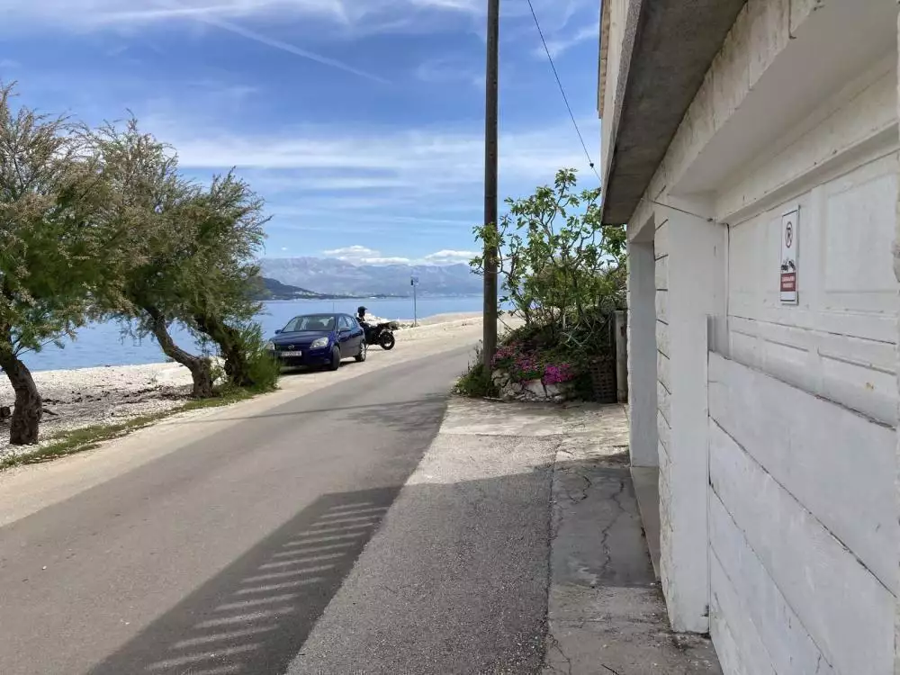 Villa 300m² in Croatia, Ciovo. Priced at 990000€ rent photo-11