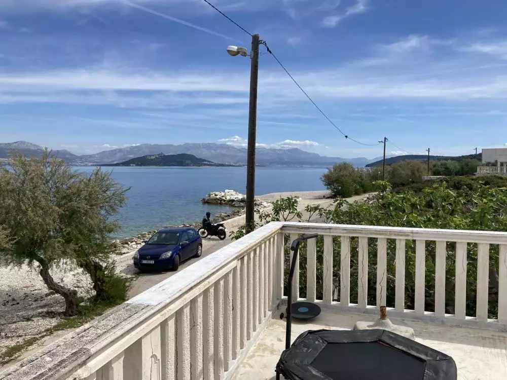 Villa 300m² in Croatia, Ciovo. Priced at 990000€ rent photo-14