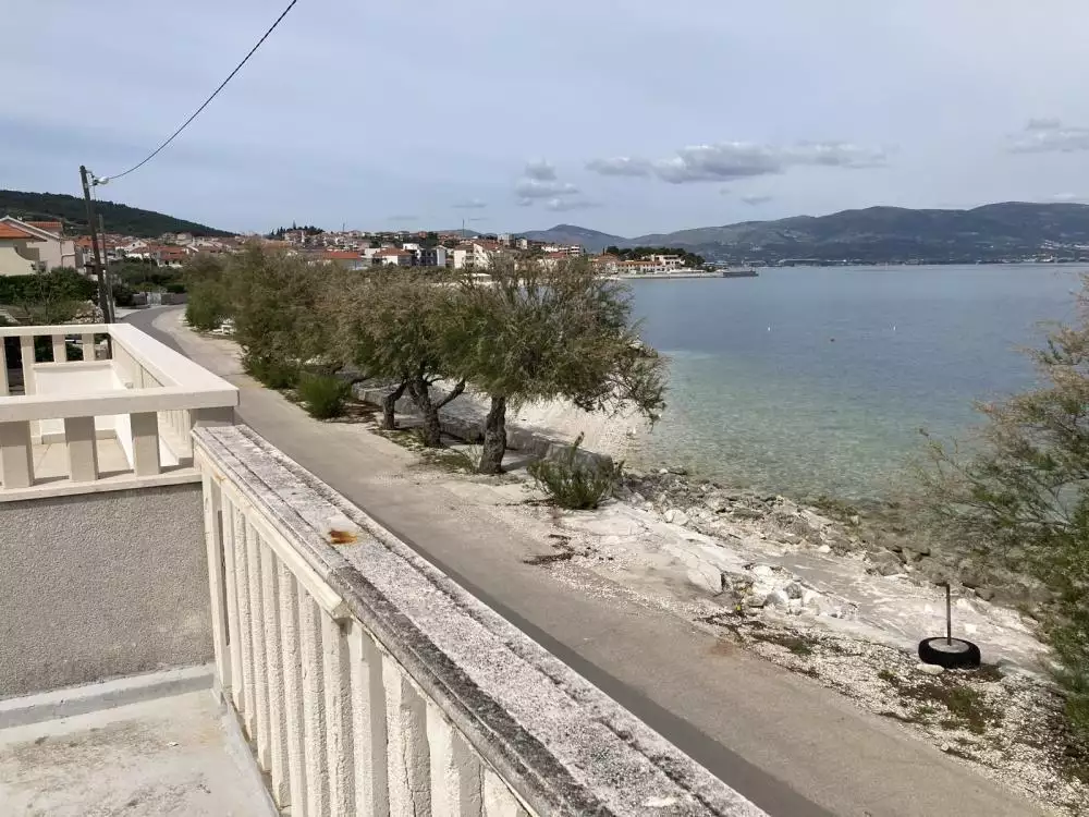 Villa 300m² in Croatia, Ciovo. Priced at 990000€ rent photo-15