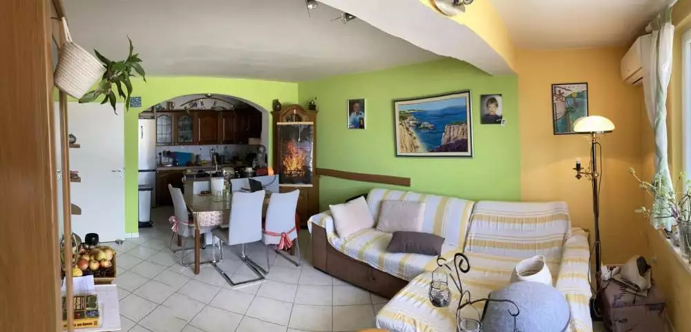 Villa 300m² in Croatia, Ciovo. Priced at 990000€ rent photo-20