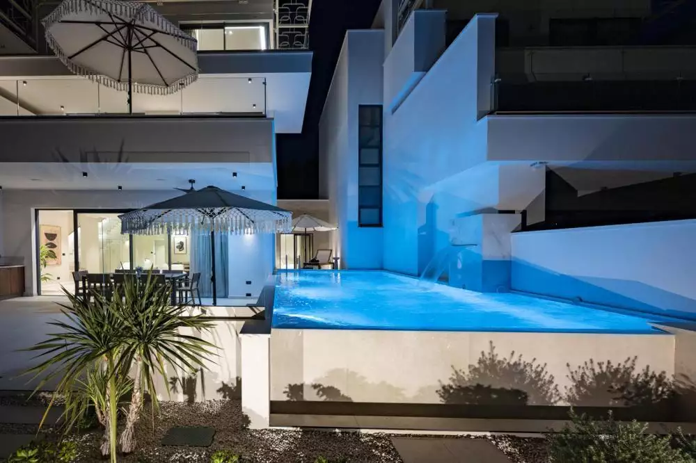 Villa 400m² in Croatia, Trogir. Priced at 2500000€ rent photo-2
