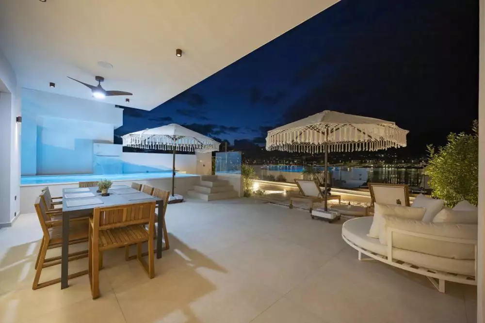 Villa 400m² in Croatia, Trogir. Priced at 2500000€ rent photo-22