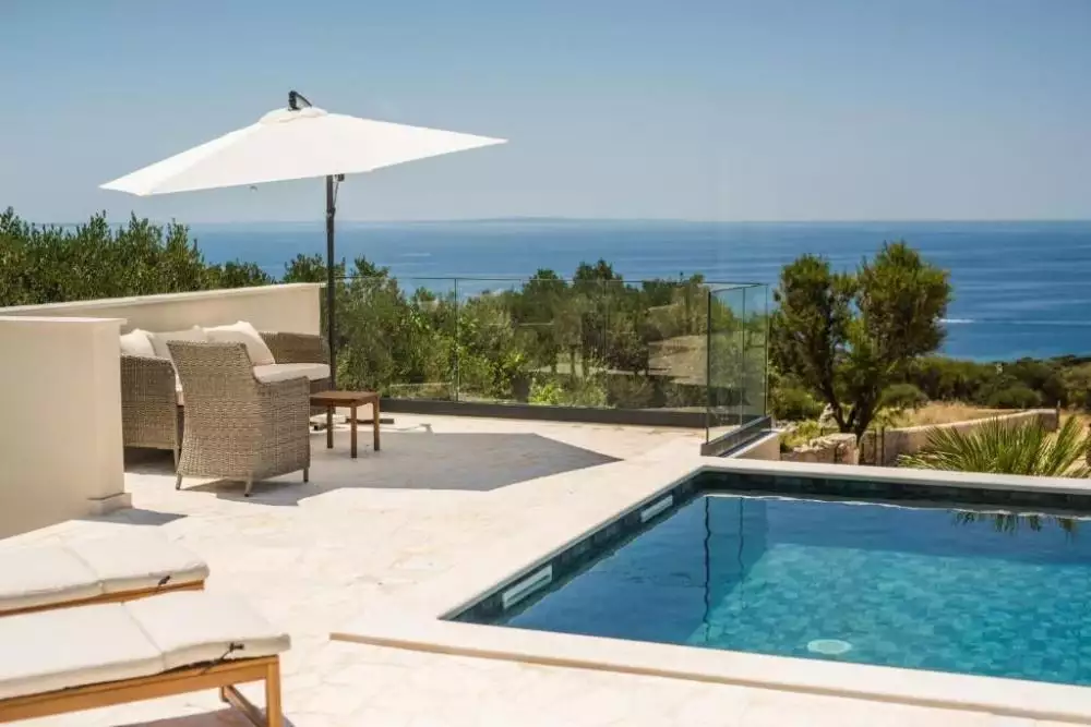 Villa 350m² in Croatia, Novalja. Priced at 1500000€ rent photo-3