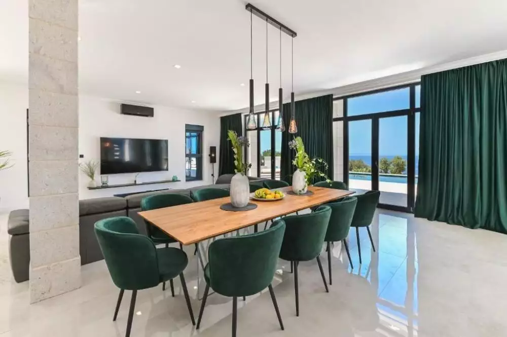 Villa 350m² in Croatia, Novalja. Priced at 1500000€ rent photo-8