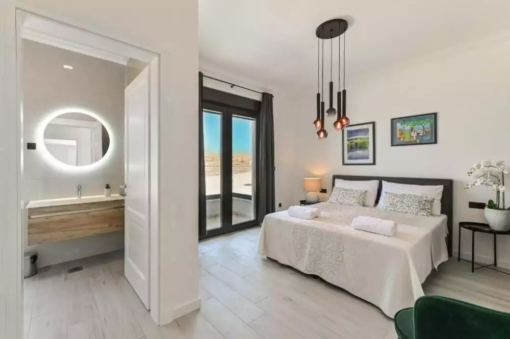 Villa 350m² in Croatia, Novalja. Priced at 1500000€ rent photo-15